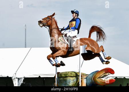 Fair Hill, MD, USA. Oktober 2021. 16. Oktober 2021: Cosby Green (USA), an Bord von Copper Beach, während des Maryland Five-Star in der Fair Hill Special Event Zone in Fair Hill, Maryland, am 16. Oktober 2021. Karina Serio/Eclipse Sportswire/CSM/Alamy Live News Stockfoto