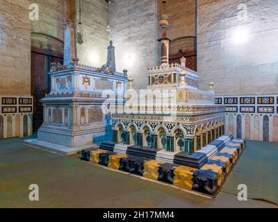 Mausoleum von Khedive Ismail und Mutter, Lady Khushiar Hanim, befindet sich in der Al Rifaii Moschee, aka Königliche Moschee, Kairo, Ägypten Stockfoto