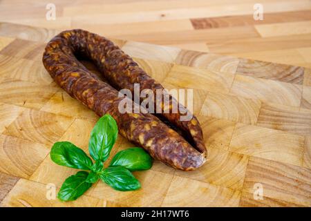 Eine traditionelle hessische Räucherwurst Stockfoto