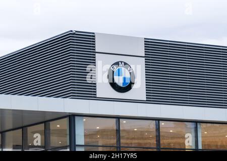 Wolzhsky, Russland-25. September 2021: Logo eines BMW-Autos. BMW ist ein Automobilhersteller aus Deutschland Stockfoto