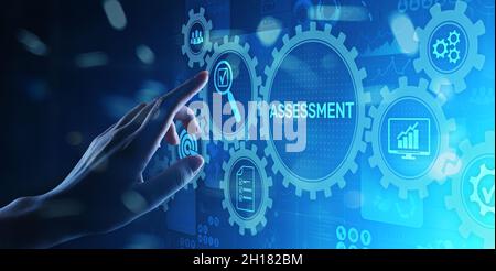 Assessment-Analyse Business-Analytics-Evaluation misst Technologiekonzept. Stockfoto