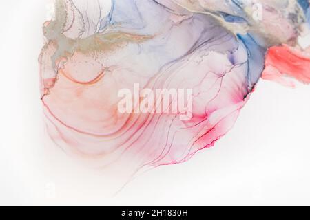 Abstrakte flüssige Kunst Malerei in Alkoholtinte Technik, Mischung blau, rot und Gold Farben. Frozen Paint mischt, webt unglaubliche Muster und Flecken. Stockfoto