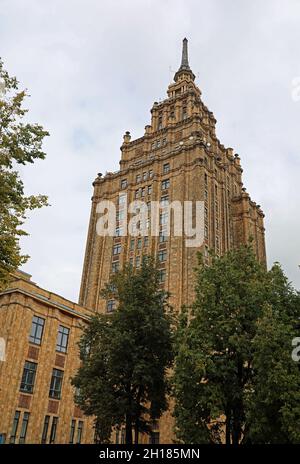 Gebäude der Akademie der Wissenschaften der stalinistischen Ära in Riga Stockfoto