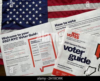 Still Life 2021 NYC Voter Guide for General Election, 2. November, New York City, USA Stockfoto
