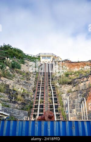 Die stillstehende Seilbahn auf der Ostklippe von Bournemouth Dorset wurde nach einem Erdrutsch im April 2016 geschlossen Stockfoto