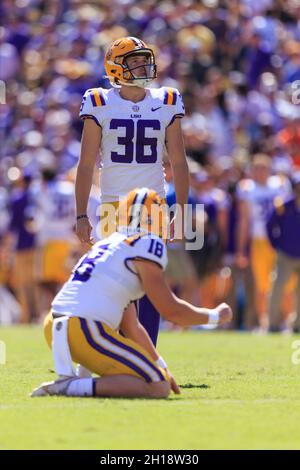 LSU Tigers Place Kicker Cade York (36), Samstag, 16. Oktober 2021, in Baton Rouge, Louisiana. LSU Tigers besiegte die Florida Gators 49-42. (Kirk Meche/ Stockfoto