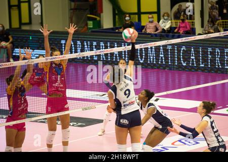 Franca Villani (Cieri '76 Volleyball) beim Vero Volley Monza gegen reale Mutua Fenera Chieri, Volleyball Italienische Serie A1 Frauenspiel in Monza (MB), Italien, Oktober 17 2021 Stockfoto