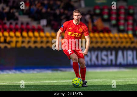 Farum, Dänemark. Oktober 2021. Mads Thychosen (2) vom FC Nordsjaelland beim 3F Superliga-Spiel zwischen FC Nordsjaelland und FC Midtjylland in Right to Dream Park in Farum, Dänemark. (Foto: Gonzales Photo/Alamy Live News Stockfoto