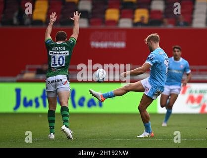 Brentford, Großbritannien. Oktober 2021. Premiership Rugby. London Irish V Gloucester. Brentford Community Stadium. Brentford. Chris Harris (Gloucester Rugby) tritt an. Kredit: Sport In Bildern/Alamy Live Nachrichten Stockfoto