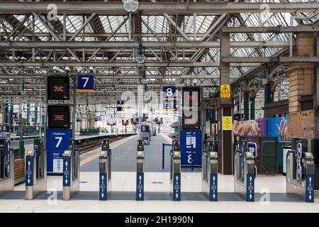 Leere Central Station, Glasgow, weil Scotrail-Mitarbeiter Arbeitskampfmaßnahmen ergriffen haben und streiken, unterstützt von ihrer Gewerkschaft GMT, mit einem Stockfoto