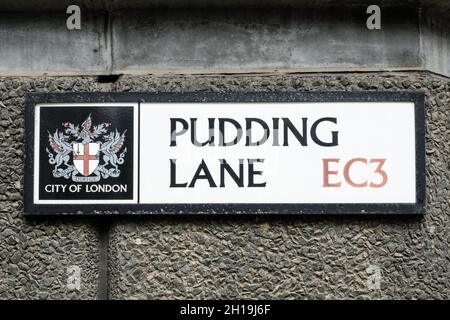 Pudding Lane Straßenschild, wo der große Brand von London im Jahr 1666 begann, London England Vereinigtes Königreich Großbritannien Stockfoto