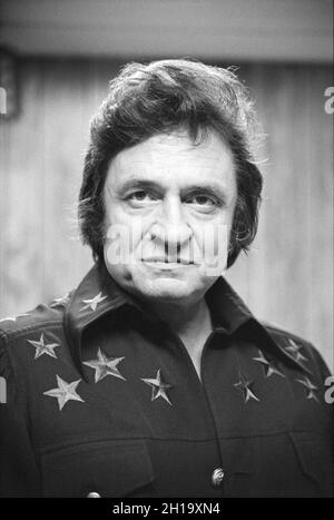 Johnny Cash (1932-2003), amerikanischer Sänger, Songwriter, Musiker und Schauspieler, Head and Shoulders Portrait, Warren K. Leffler, US News & World Report Magazine Collection, 1977 Stockfoto