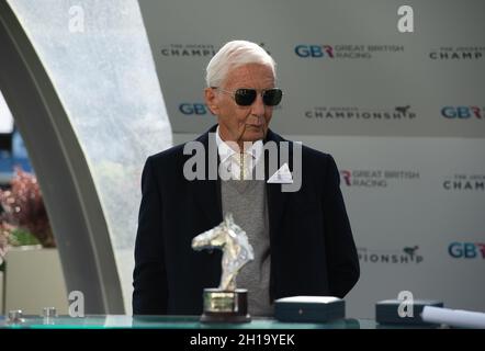 Ascot, Bergen, Großbritannien. Oktober 2021. Rennlegende pensionierter Jockey Lester Piggott. Quelle: Maureen McLean/Alamy Stockfoto