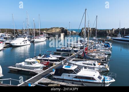 dh Beaucette Marina VAL GUERNSEY Yachts in Hafen Marinas Boote Jachthafen Stockfoto