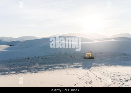 Camper im White Sands National Park in New Mexico. Stockfoto