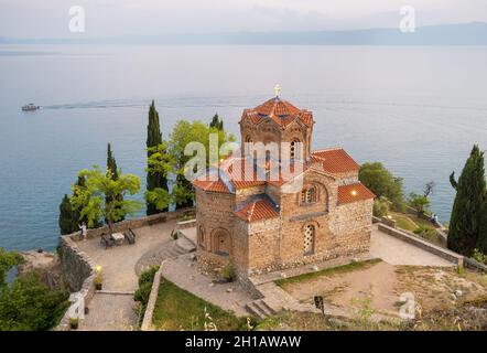 Kirche des heiligen Johannes in Kaneo am Ohridsee in der Stadt Ohrid, Nordmakedonien Stockfoto