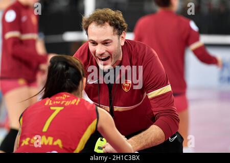 Pala Eur, Italien. Oktober 2021. Drusiani Giacomo während der Women's Volleyball Championship Series Ein Spiel zwischen Acqua & Sapone Volley Roma und Imoco Volley Conegliano im PalaEur, 17. Oktober 2021 in Rom, Italien. (Foto von Domenico Cippitelli/Pacific Press) Quelle: Pacific Press Media Production Corp./Alamy Live News Stockfoto