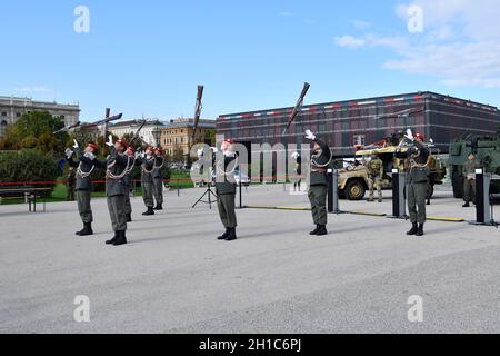 Wien, Österreich. Oktober 2021. Pressekonferenz zu den Militärfeiern der Streitkräfte anlässlich des Nationalfeiertags 2021 am Heldenplatz in Wien. Quelle: Franz Perc/Alamy Live News Stockfoto