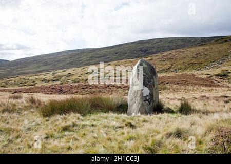 Steinstand bei Bwlch y Ddeufaen, der an der Roman Road von Llanfairfechan zum Conwy Valley Snowdonia North Wales liegt Stockfoto