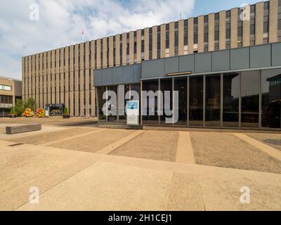 Brütalistisches Äußere des Darlington Town Hall. Darlington. VEREINIGTES KÖNIGREICH. Stockfoto