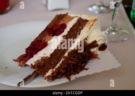 Berühmte leckere deutsche Schwarzwälder Torte Stockfoto