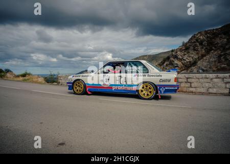 Occhiatana, Korsika, Frankreich - 7. Oktober 2020: Benoit Boulanger und Samuel Passetemps treten in ihrem BMW M3 bei der Tour de Corse Historique 2021 an Stockfoto