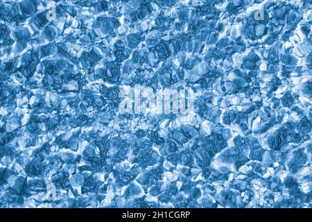 Abstrakter Hintergrund von blauer Farbe in Form von Flüssigkeit Stockfoto