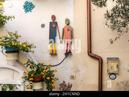 Polignano a Mare, Italien - 17. September 2019: Das charmante und romantische Altstadt von Polignano a Mare und Apulien, Süditalien Stockfoto