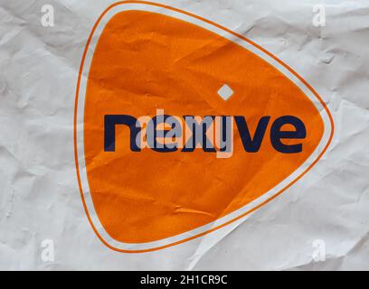 MAILAND, ITALIEN - CIRCA FEBRUAR 2020: Nexive TNT Post-Logo Stockfoto
