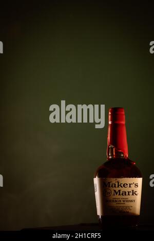 Bukarest Rumänien - 16. Februar 2020: Illustrative redaktionelle Aufnahme einer Flasche Maker's Mark Whiskey in Bukarest, Rumänien. Stockfoto
