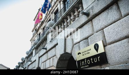 Toledo, Spanien - 27 April, 2018 - architektonisches Detail des Rathauses der Stadt an einem Frühlingstag Stockfoto