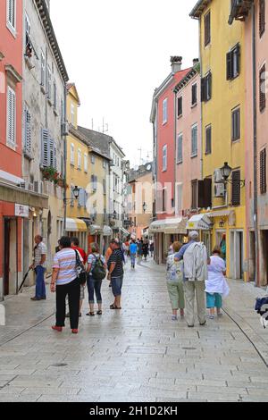 Kroatien, Rovinj - Juni 19: Carera Straße in Rovinj, die am 19. Juni 2010. Fußgängerzone Carera in Rovinj, Kroatien. Stockfoto