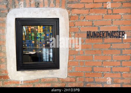 Das Kunsthaus Wien ist ein vom Maler Friedensreich Hundertwasser gestaltetes Museum und befindet sich im 3. Wiener Gemeindebezirk. Es handelt sich um Stockfoto