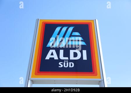 Firmenlogo des Discounters ALDI, Themenbild - Handel - Wirtschaft - Industrie Stockfoto