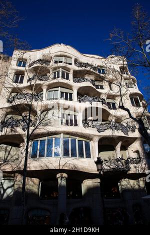 BARCELONA - MÄRZ 2018: Antoni Gaudí entworfen, Mila Haus in Barcelona, Spanien Stockfoto