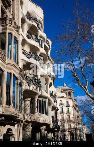 BARCELONA - MÄRZ 2018: Antoni Gaudí entworfen, Mila Haus in Barcelona, Spanien Stockfoto