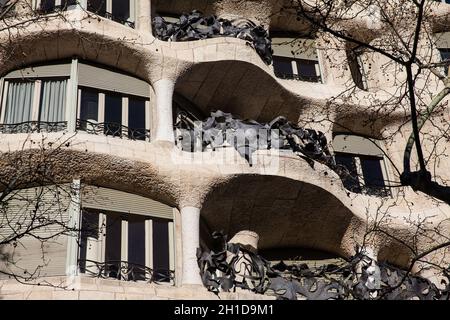 BARCELONA - MÄRZ 2018: Antoni Gaudí entworfen, Mila Haus in Barcelona, Spanien Stockfoto