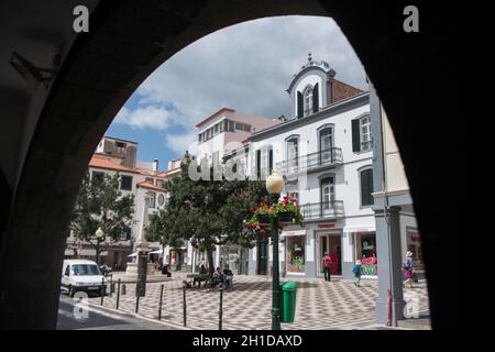 Die Parca da Municipio im Stadtzentrum von Funchal auf der Insel Madeira in Portugal. Portugal, Madeira, April 2018 Stockfoto