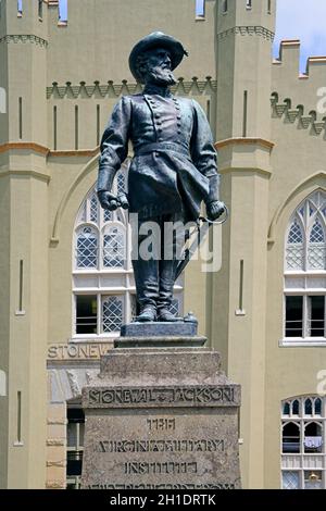 Statue von Jackson aus Steinmauer am virginia Military Institute in lexington virginia Stockfoto