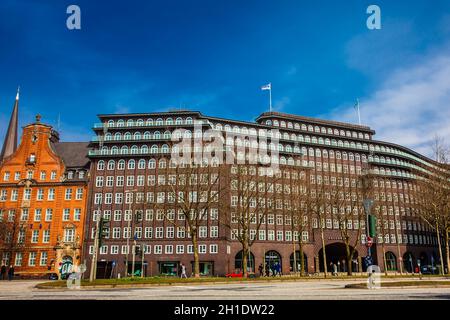 HAMBURG, DEUTSCHLAND - MÄRZ 2018: Schöne antike Gebäude in Hamburg City Stockfoto