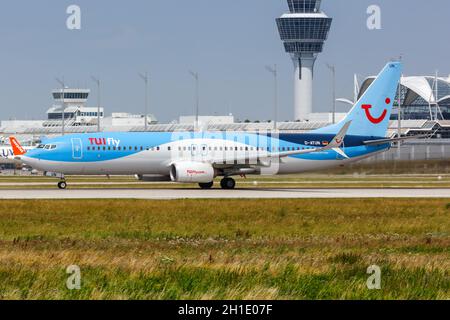 München, 20. Juli 2019: TUIfly Boeing 737-800 Flugzeug am Flughafen München (MUC) in Deutschland. Boeing ist ein amerikanischer Flugzeughersteller headqu Stockfoto