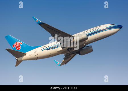 Tianjin, China – 29. September 2019: China Southern Airlines Boeing 737-700 Flugzeug am Tianjin Flughafen (TSN) in China. Boeing ist ein amerikanisches Flugzeug Stockfoto