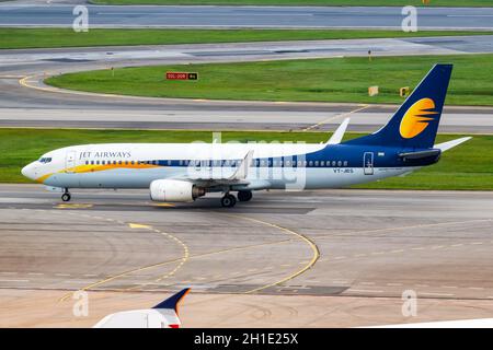Changi, Singapur – 29. Januar 2018: Jet Airways Boeing 737-800 Flugzeug am Changi Flughafen (SIN) in Singapur. Boeing ist ein amerikanischer Flugzeughersteller Stockfoto