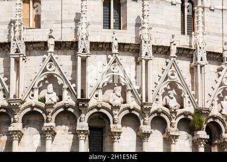 Detail der Pisa Baptisterium von St. John Stockfoto