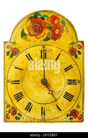 Echte ornamentale Uhr aus dem 17. Jahrhundert mit Blumenmuster isoliert auf weißem Hintergrund Stockfoto