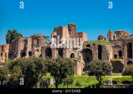 Tempel des Apollo Palatinus auf Palatin Hügel des antiken Rom und Circus Maximus Stockfoto