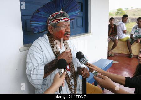 pau brasil , bahia / brasilien - 16. april 2012: Nailton Muniz, Häuptling und indigener Führer Pataxo Hahahahae in der Gemeinde Pau Brasilien. *** Loc Stockfoto