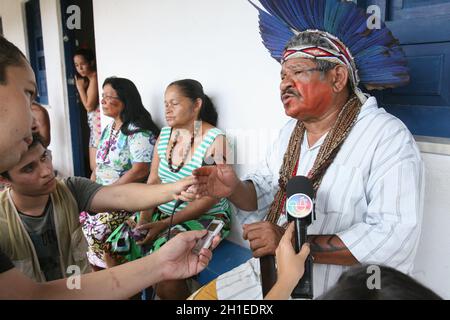 pau brasil , bahia / brasilien - 16. april 2012: Nailton Muniz, Häuptling und indigener Führer Pataxo Hahahahae in der Gemeinde Pau Brasilien. *** Loc Stockfoto