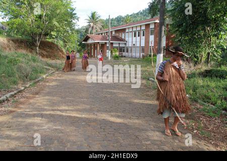 Buerarema , bahia / brasilien - 17. juni 2012: Tupinamba Indianer werden während der Besetzung einer Farm in der Gemeinde Buerarema gesehen. *** Lokale Bildunterschrift Stockfoto