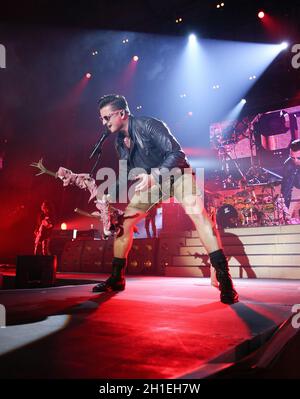 Andreas Gabalier bei einem Konzert in der Olympiahalle Innsbruck, 16.11.2013 Stockfoto